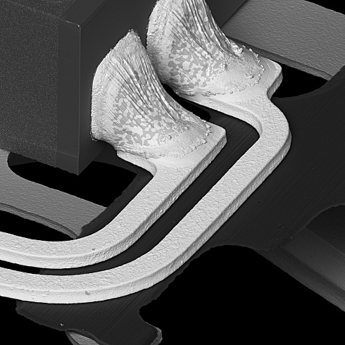 Головка чтения/записи из HDD IBM DeskStar 2002 года